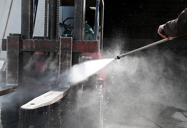 Best Pool Deck Cleaning in Park City, MT